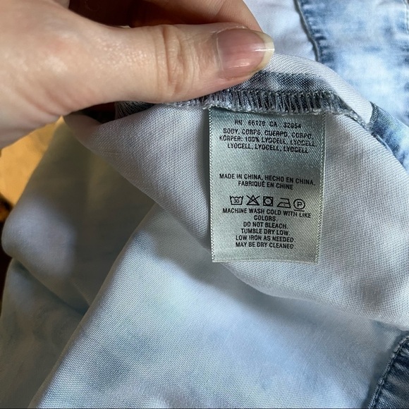 Holding Horses Blue White One Shoulder Ruffle Dresd - Picture 6 of 6